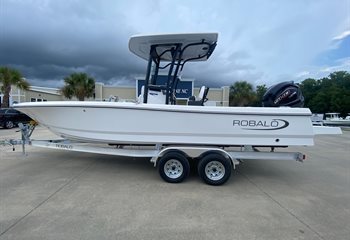 2024 Robalo 246 Cayman White Boat